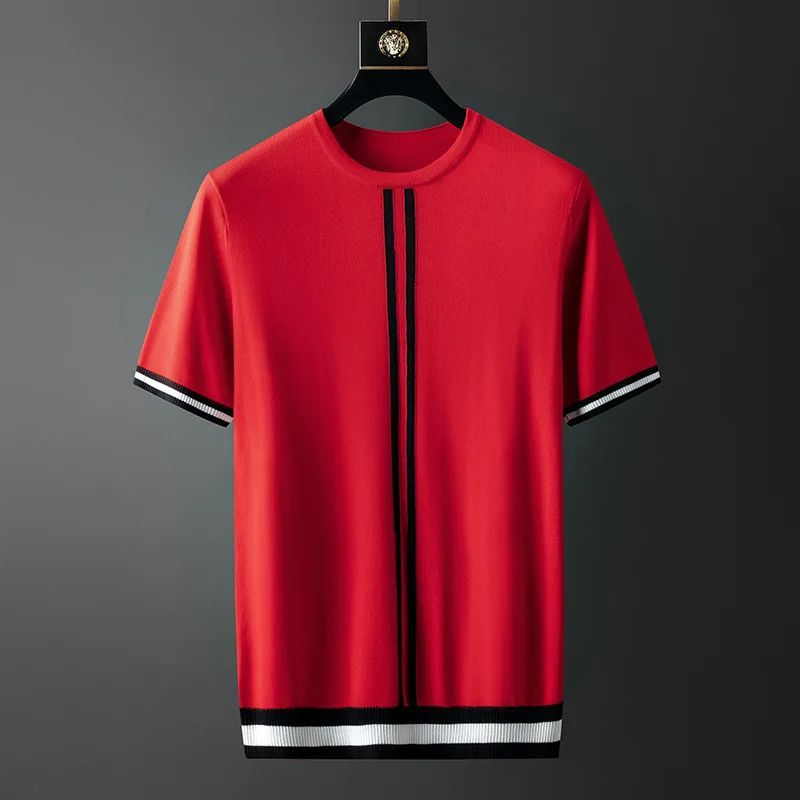 Stijlvol en ademend lichtgewicht T-shirt voor heren, perfect voor de zomer.