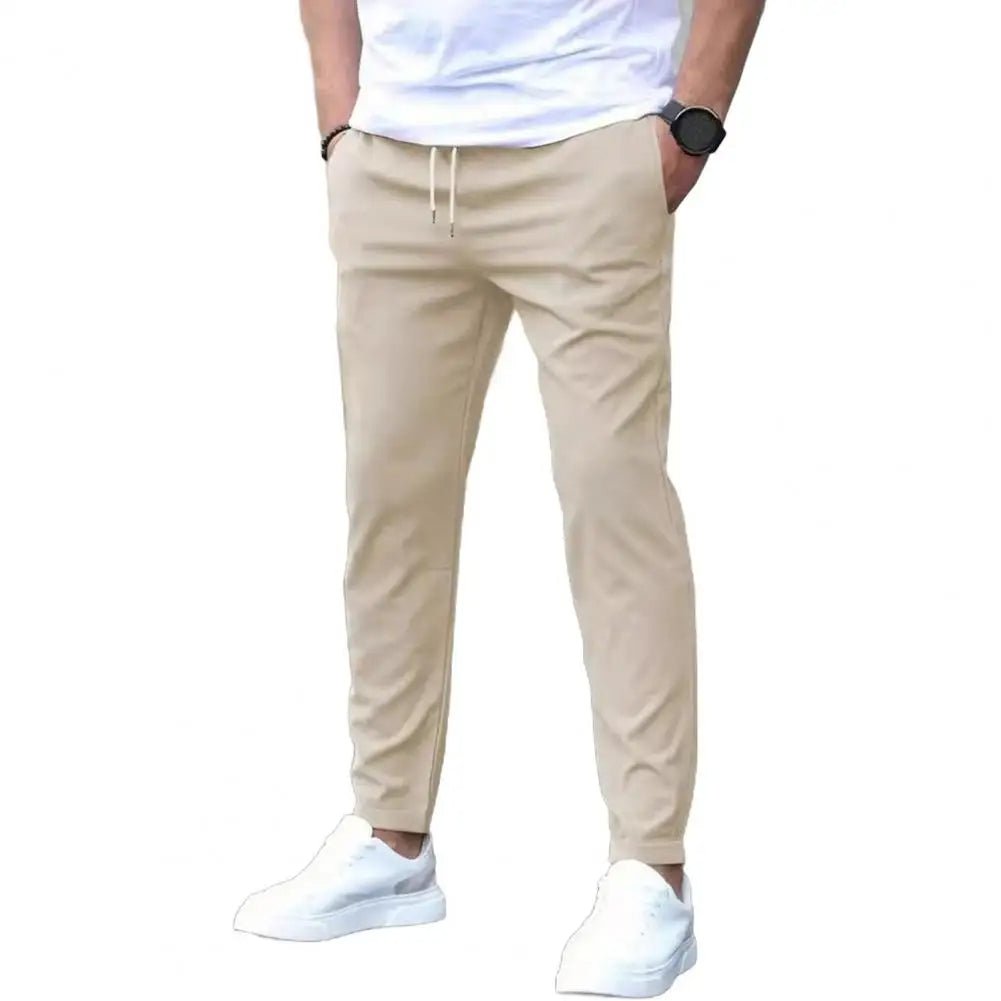 Sportliche Jogginghose für Herren mit Taschen und elastischem Bund