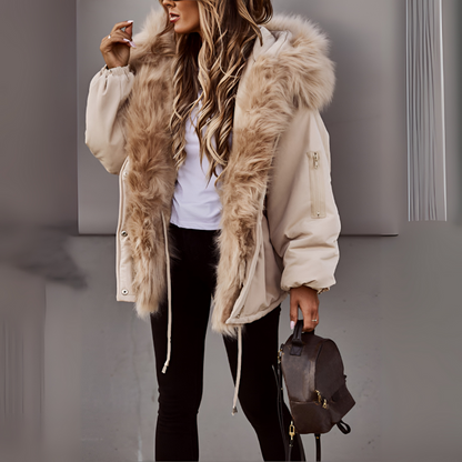 Luxuriöser Winterparka mit Kunstpelzbesatz