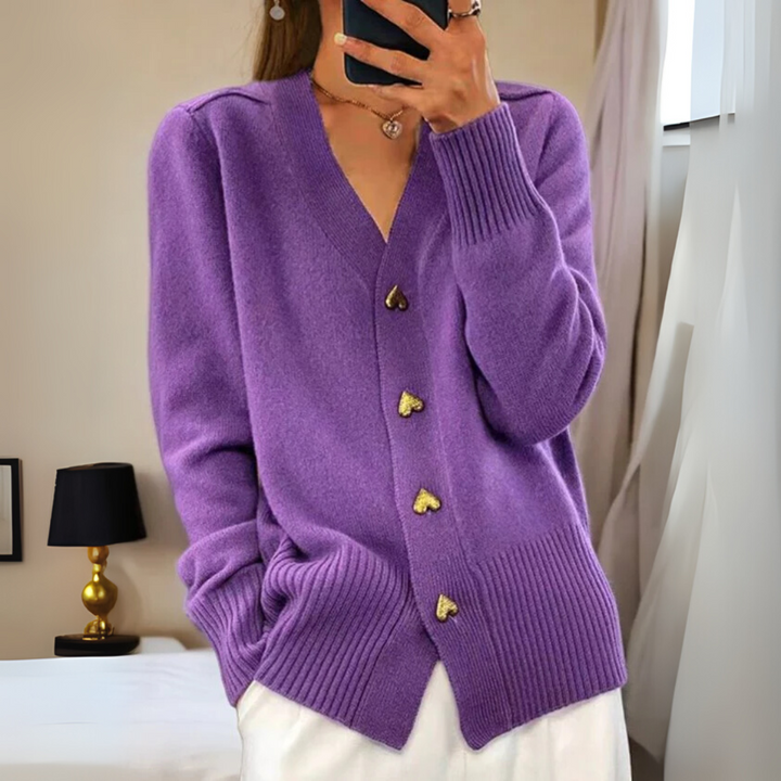 Warme Strickjacke mit Knöpfen