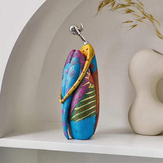 Moderne künstlerische abstrakte weibliche Harzskulptur