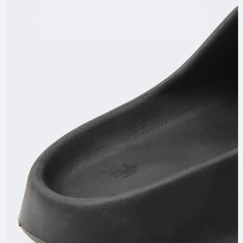 Lässige Herren-Hausschuhe mit innovativem Design