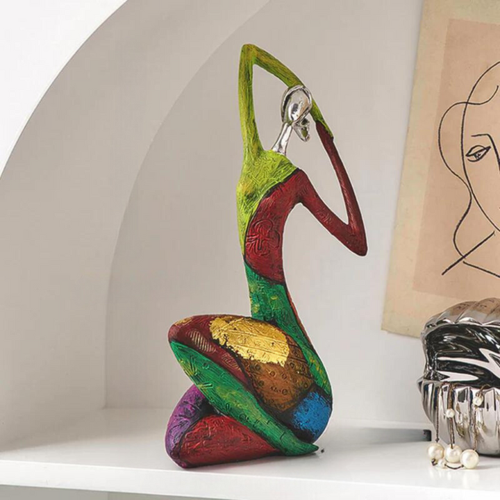 Künstlerische moderne abstrakte Frauenskulptur aus Kunstharz