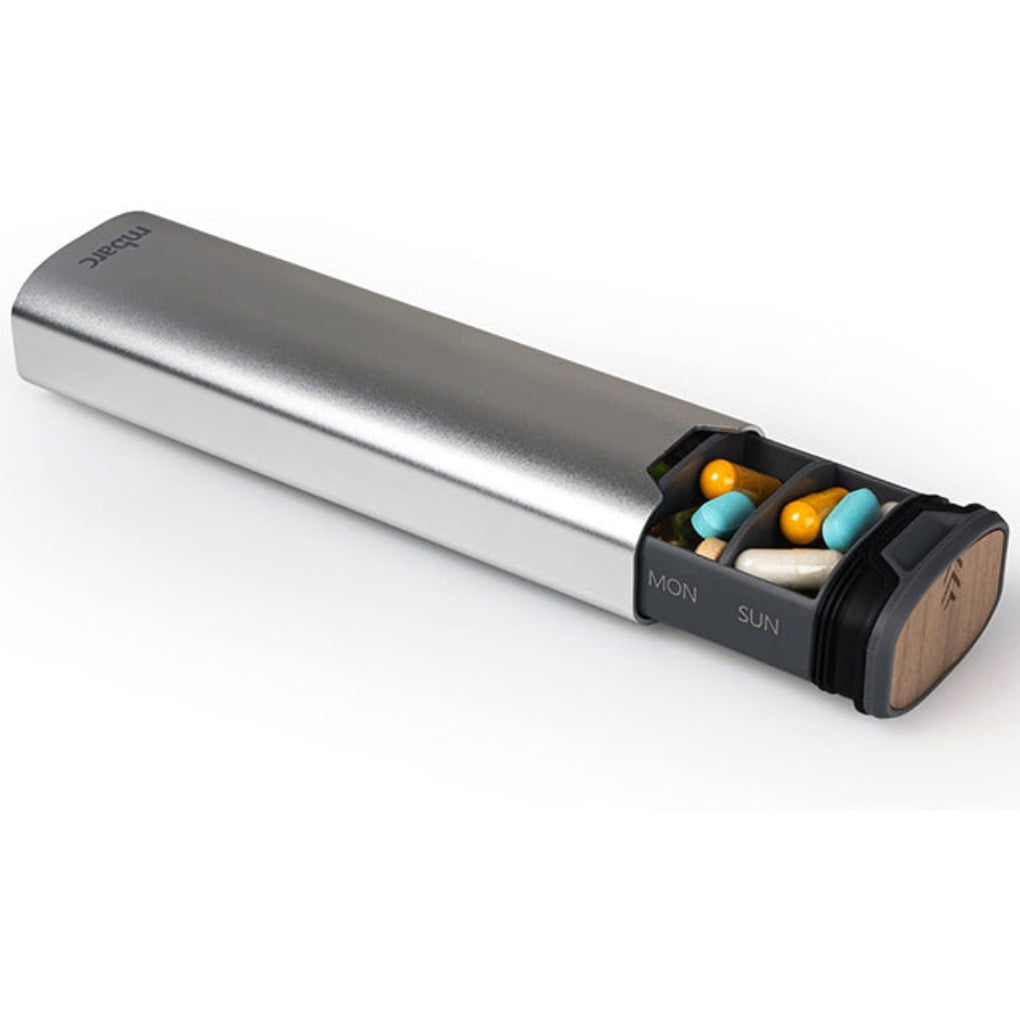 7-Tage-Pillenbox – Stilvoller Organizer aus Aluminium und Holz