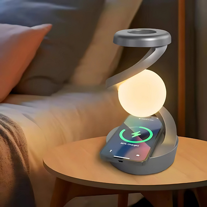 Moderne Spiral-Schreibtischlampe mit warmem Lichtakzent