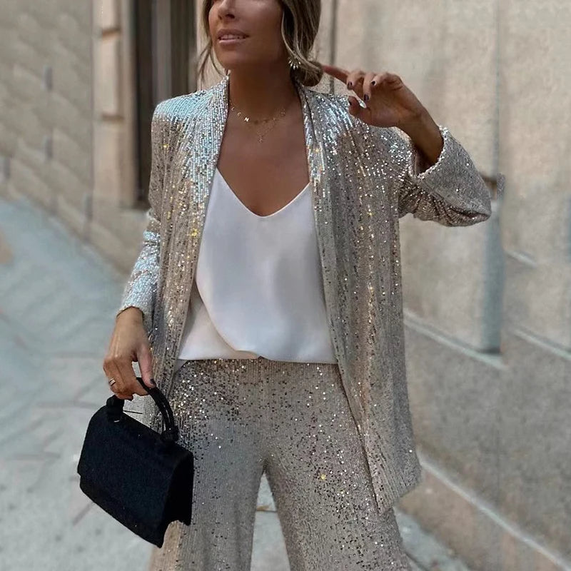 Zweiteiliges Pailletten-Set mit hoch taillierter Hose