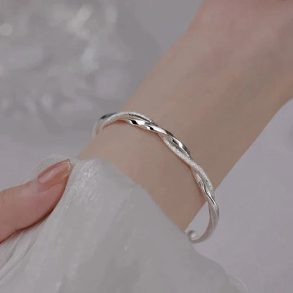 Gedrehtes Armband aus Sterlingsilber