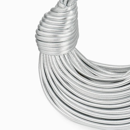 Gewebte Damenhandtasche mit Knotendetail