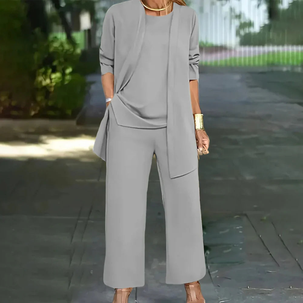 Eleganter dreiteiliger Hosenanzug für Damen