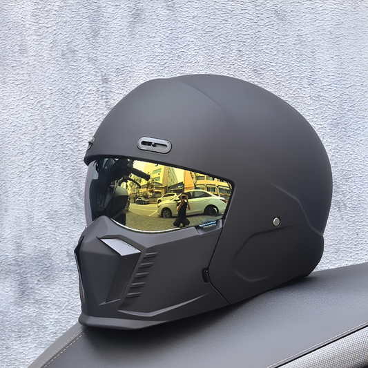 Motorcycle helmet – DOT and ECE approved, timeless look