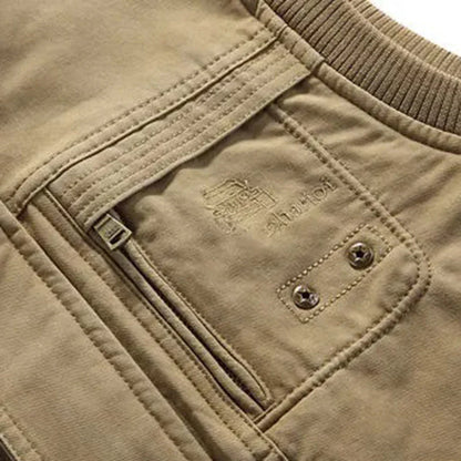 Funktionelle Herrenweste mit vielen Taschen