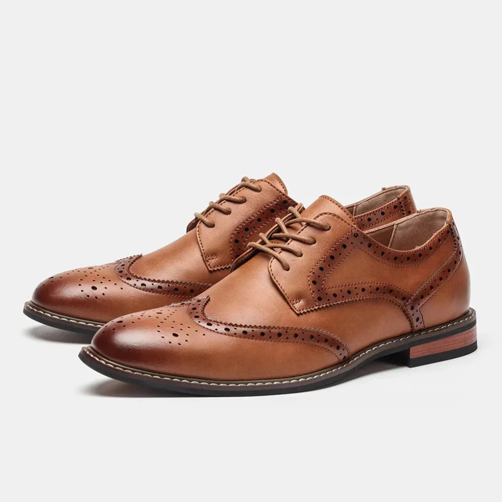 Brogue-Oxford-Schnürschuhe aus Leder mit Flügelkappe