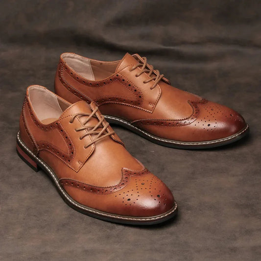 Brogue-Oxford-Schnürschuhe aus Leder mit Flügelkappe