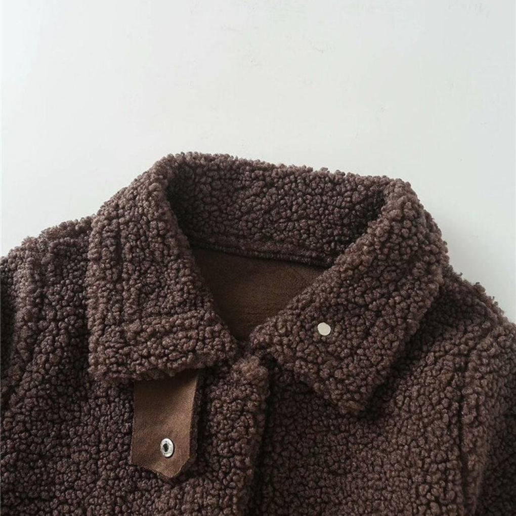 Damenjacke im modernen Schnitt mit Taschen