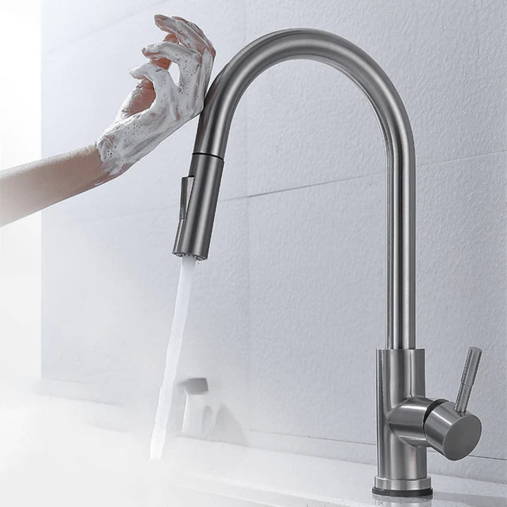 Touchless kitchen faucet with motion sensor