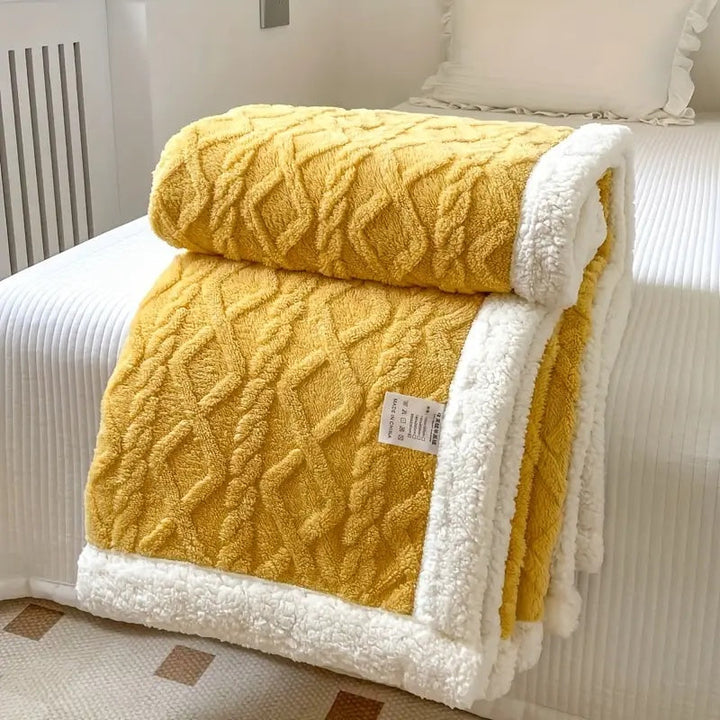 Kuscheldecke mit Wendefunktion aus Sherpa-Fleece