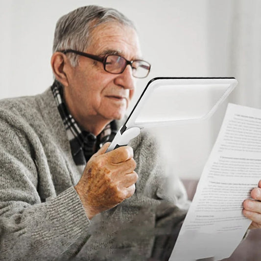 Håndholdt forstørrelsesglass i full størrelse