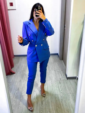 Eleganter zweiteiliger Damenanzug (Blazer & Hose)